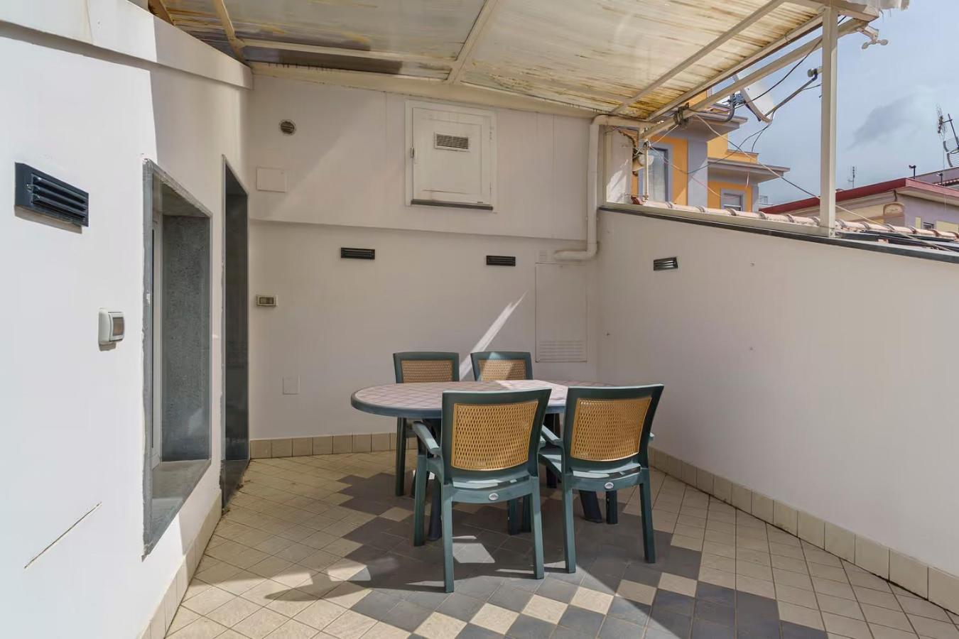 B&B Sissysweethome Salerno Bagian luar foto