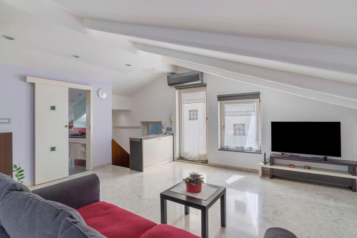 B&B Sissysweethome Salerno Bagian luar foto