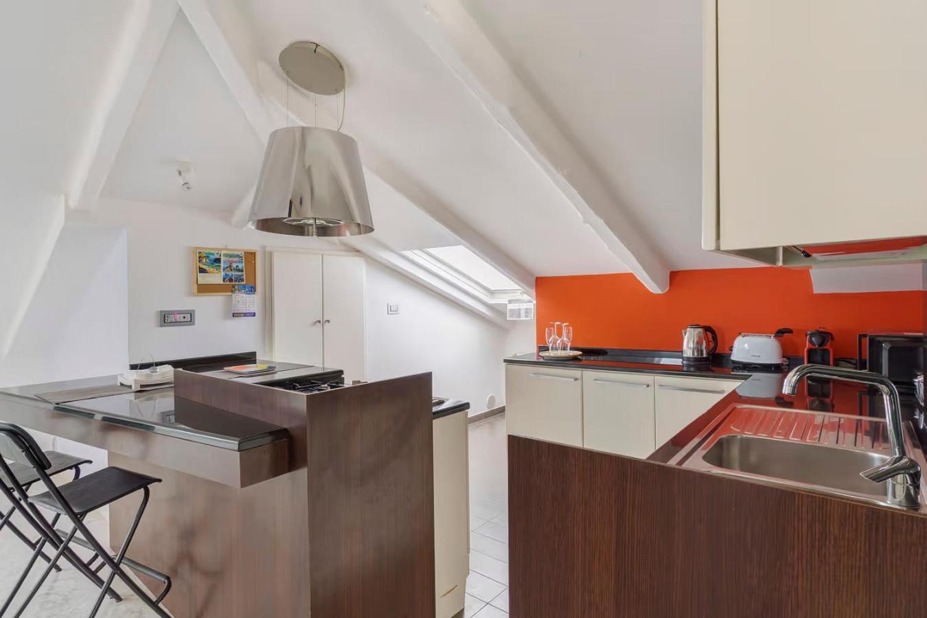 B&B Sissysweethome Salerno Bagian luar foto