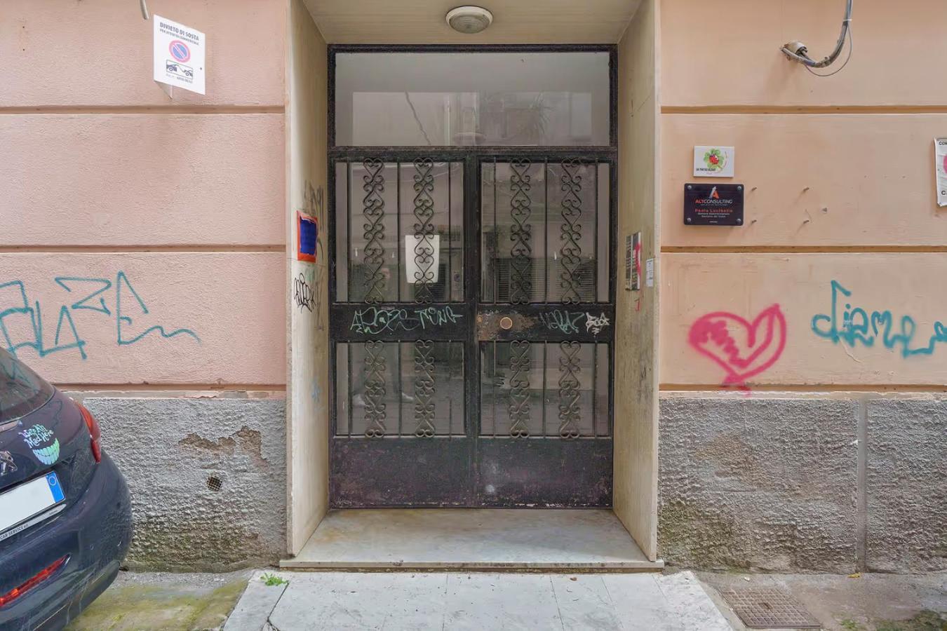 B&B Sissysweethome Salerno Bagian luar foto